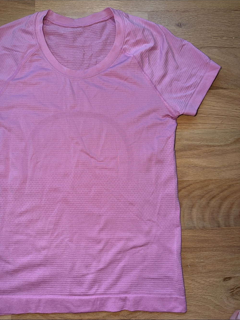 Lululemon Swiftly Tech Short Sleeve Shirt 2.0 Waist Length Women Pink Sz 4